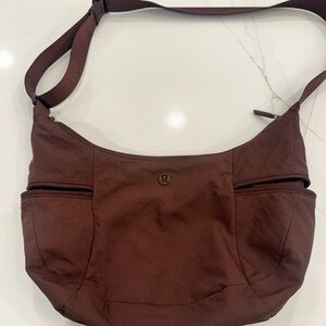 lululemon athletica Chocolate Slouchy Sling 4L Crossbody bag